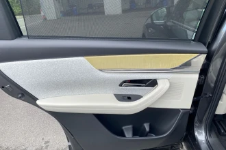 Vehicle Thumbnail 25