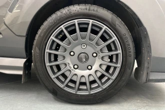Vehicle Thumbnail 24