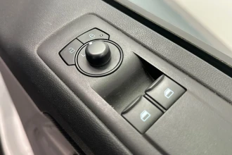 Vehicle Thumbnail 32