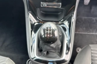 Vehicle Thumbnail 30