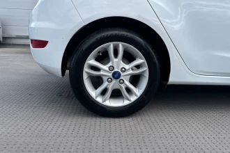 Vehicle Thumbnail 11