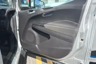 Vehicle Thumbnail 24