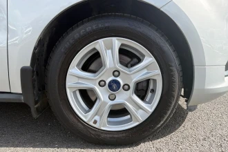 Vehicle Thumbnail 11