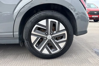 Vehicle Thumbnail 10