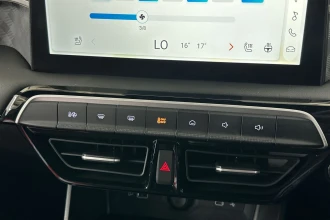 Vehicle Thumbnail 38
