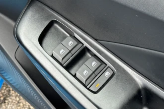 Vehicle Thumbnail 40
