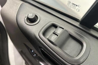 Vehicle Thumbnail 25