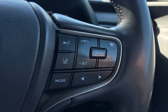 Vehicle Thumbnail 34