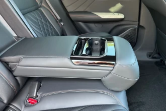 Vehicle Thumbnail 18
