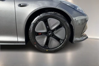 Vehicle Thumbnail 9