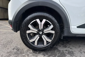 Vehicle Thumbnail 10