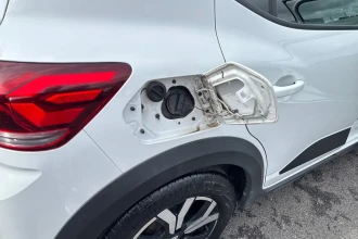 Vehicle Thumbnail 16