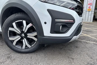 Vehicle Thumbnail 3