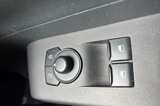 Vehicle Thumbnail 9