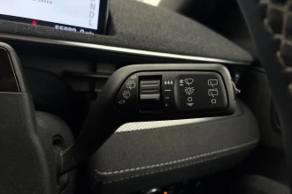 Vehicle Thumbnail 57