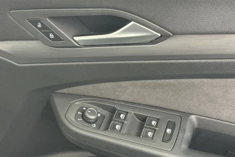Vehicle Thumbnail 36