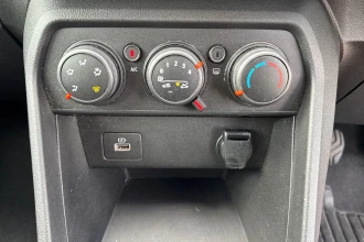 Vehicle Thumbnail 38
