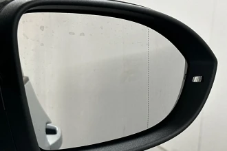 Vehicle Thumbnail 30
