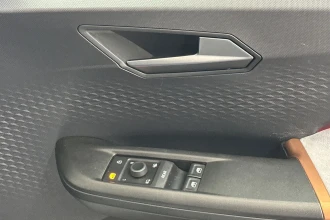 Vehicle Thumbnail 36