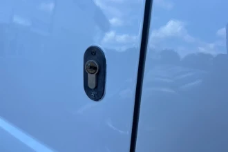 Vehicle Thumbnail 7