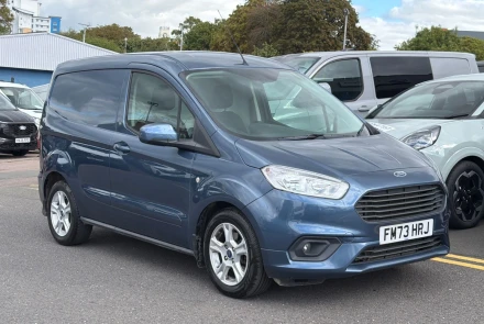 Ford Transit Courier Listing Image