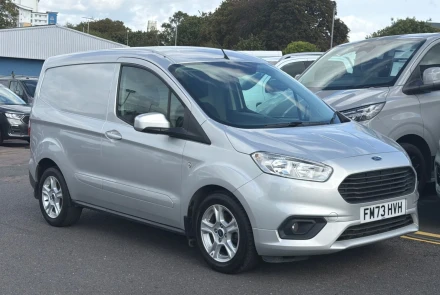Ford Transit Courier Listing Image