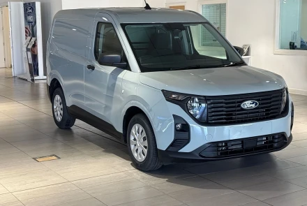 Ford Transit Courier Listing Image
