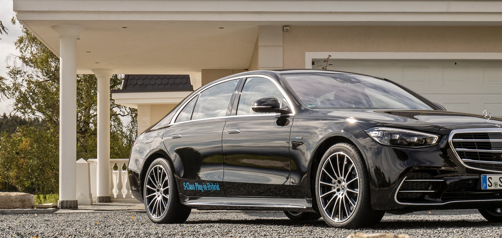 The new S 580 e L plug-in hybrid