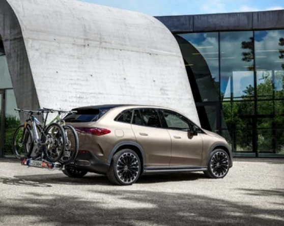 The new EQE SUV Image 1