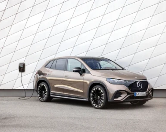 The new EQE SUV Image 3