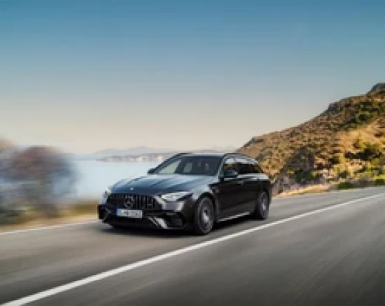 The new Mercedes-AMG C 63 S E PERFORMANCE Image 3