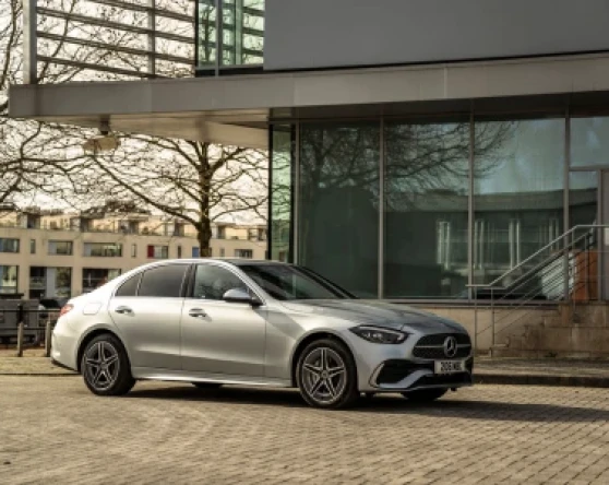 Premium Hybrid Car of the Year 2023 Image 3