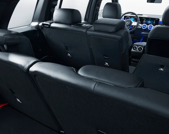 The new Mercedes-Benz GLB Image 2