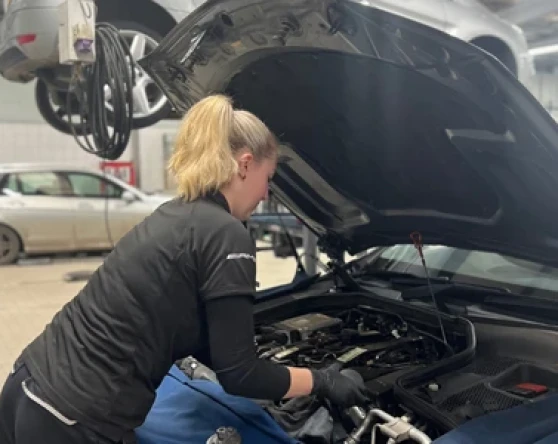 A day in a life of a Sandown Mercedes-Benz Technician Image 2