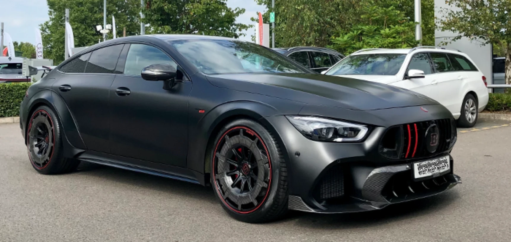 EXCLUSIVE CUSTOMER HANDOVER