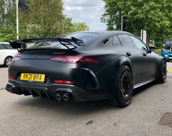 EXCLUSIVE CUSTOMER HANDOVER Image 1