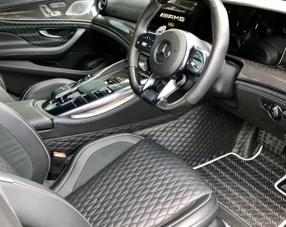 EXCLUSIVE CUSTOMER HANDOVER Image 3