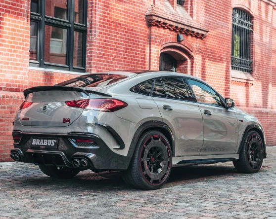 THE WORLD’S FASTEST SUV Image 1