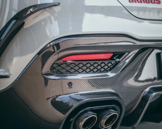 THE WORLD’S FASTEST SUV Image 2