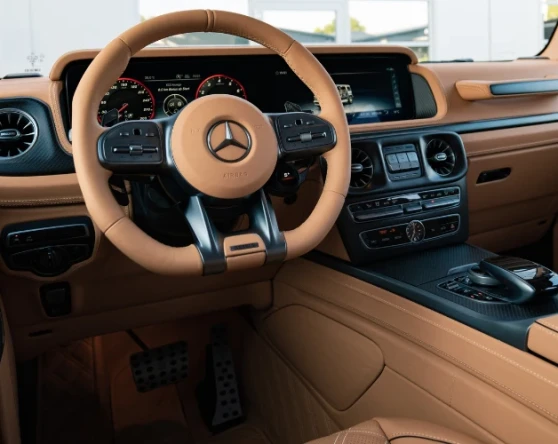 BRABUS 800 4x4² Stealth Green Image 1