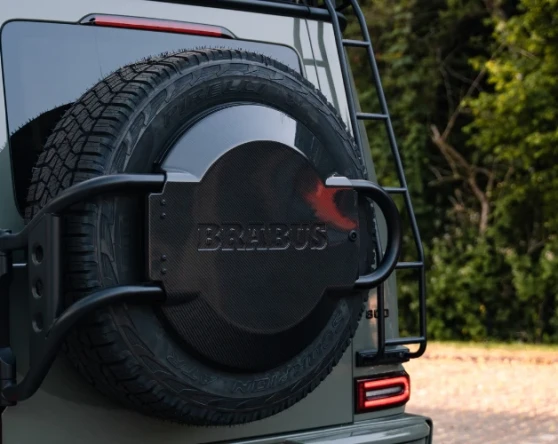 BRABUS 800 4x4² Stealth Green Image 4