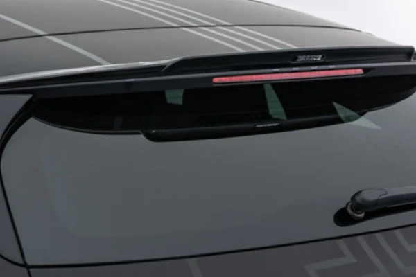 REAR SPOILER