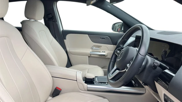 Mercedes-Benz EQA Listing Image