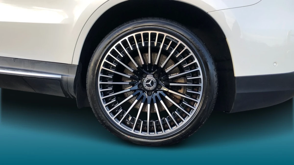 Mercedes-Benz EQC Image 5