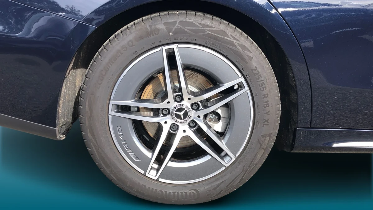 Mercedes-Benz E-Class Image 5