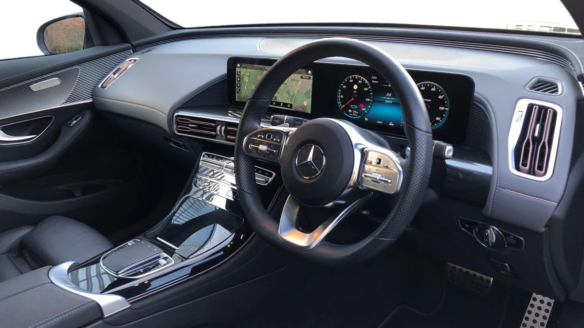 Mercedes-Benz EQC Image 3