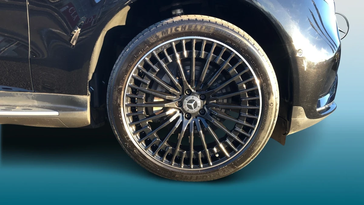 Mercedes-Benz EQC Image 5