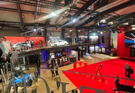 Sandown attends Mercedes-Benz Global Training.