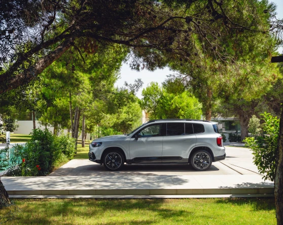 The all-new Mercedes-Benz GLB. Image 2