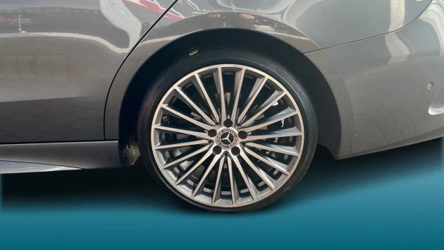 Mercedes-Benz C-Class Listing Image